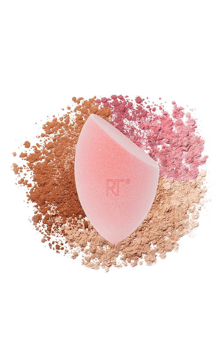 Real Techniques Miracle Powder Sponge PrettyLittleThing