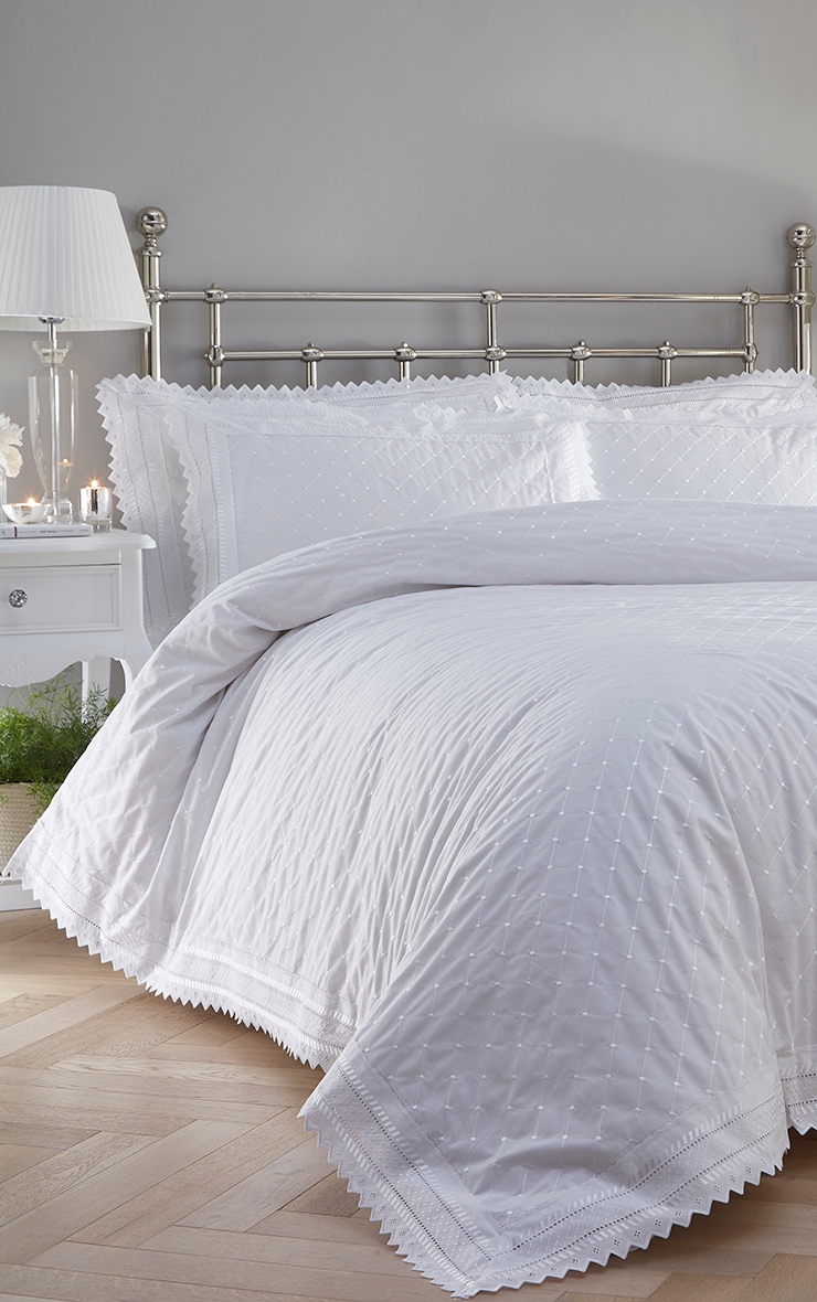 Balmoral King Size Duvet Set White image 3
