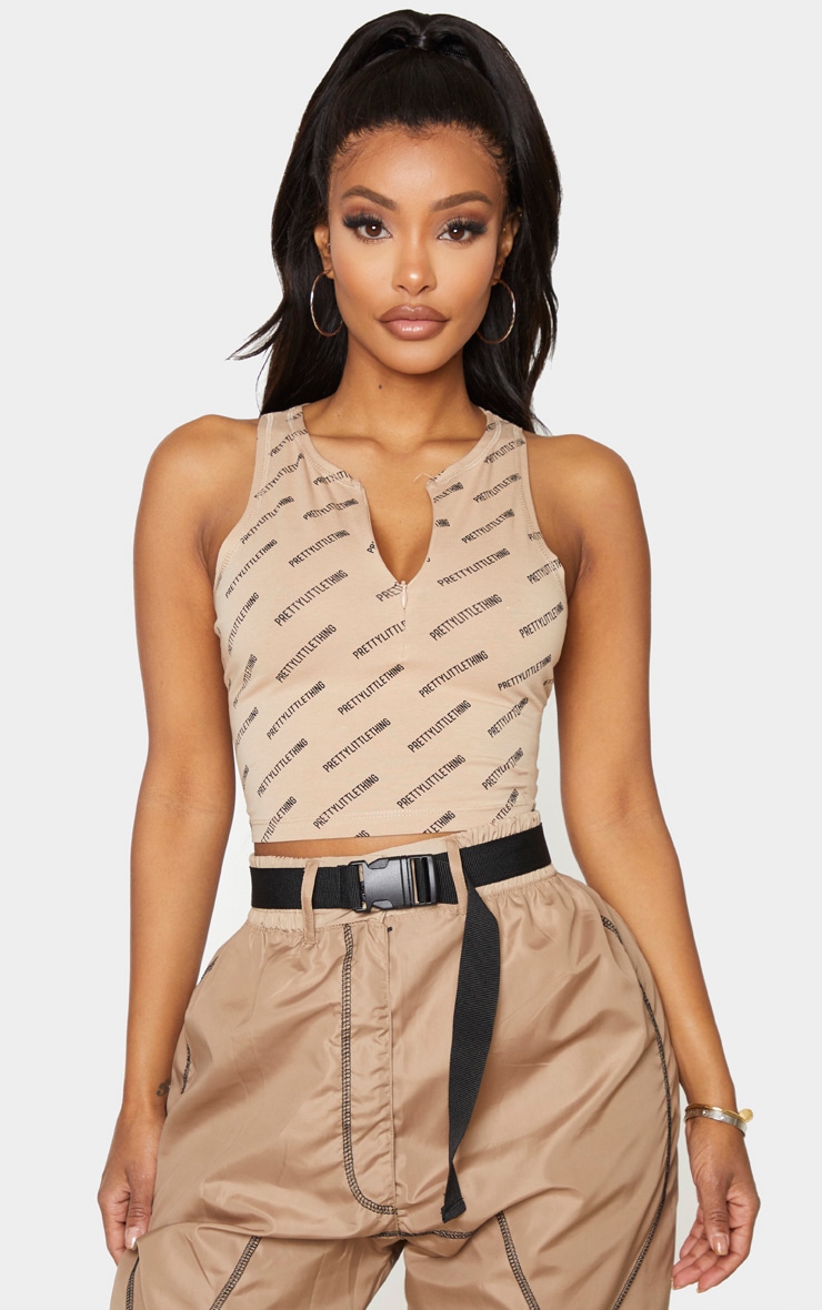 PRETTYLITTLETHING Shape Stone Zip Front Crop Top