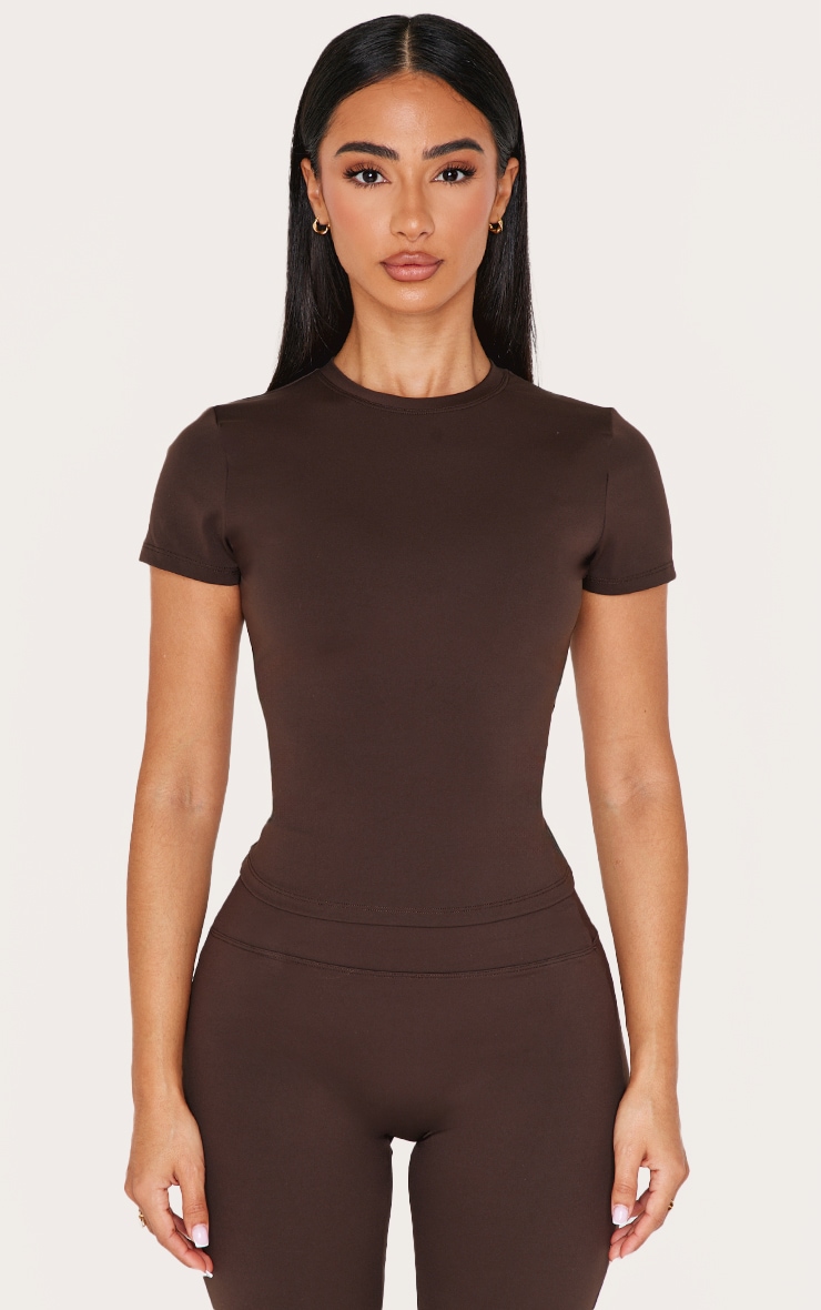 Petite Top de sport long en Sculpt espresso à manches courtes image 1