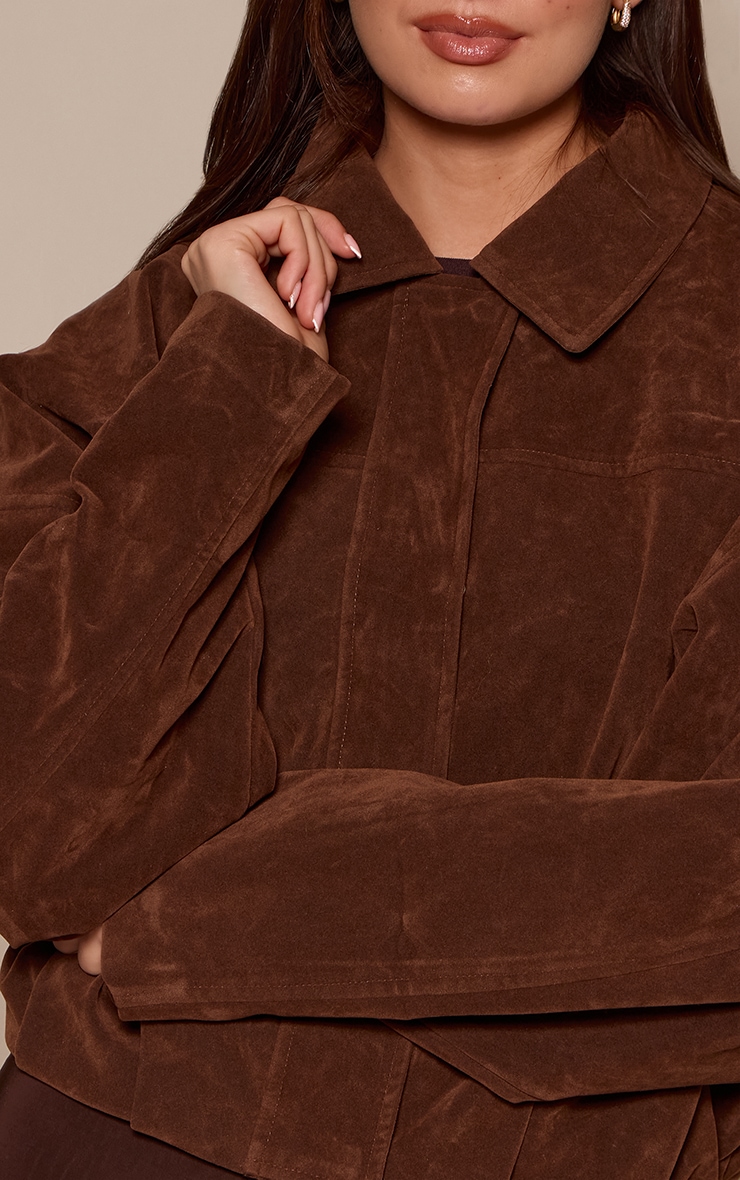 Veste bomber en suédine chocolat à boutons cachés image 4