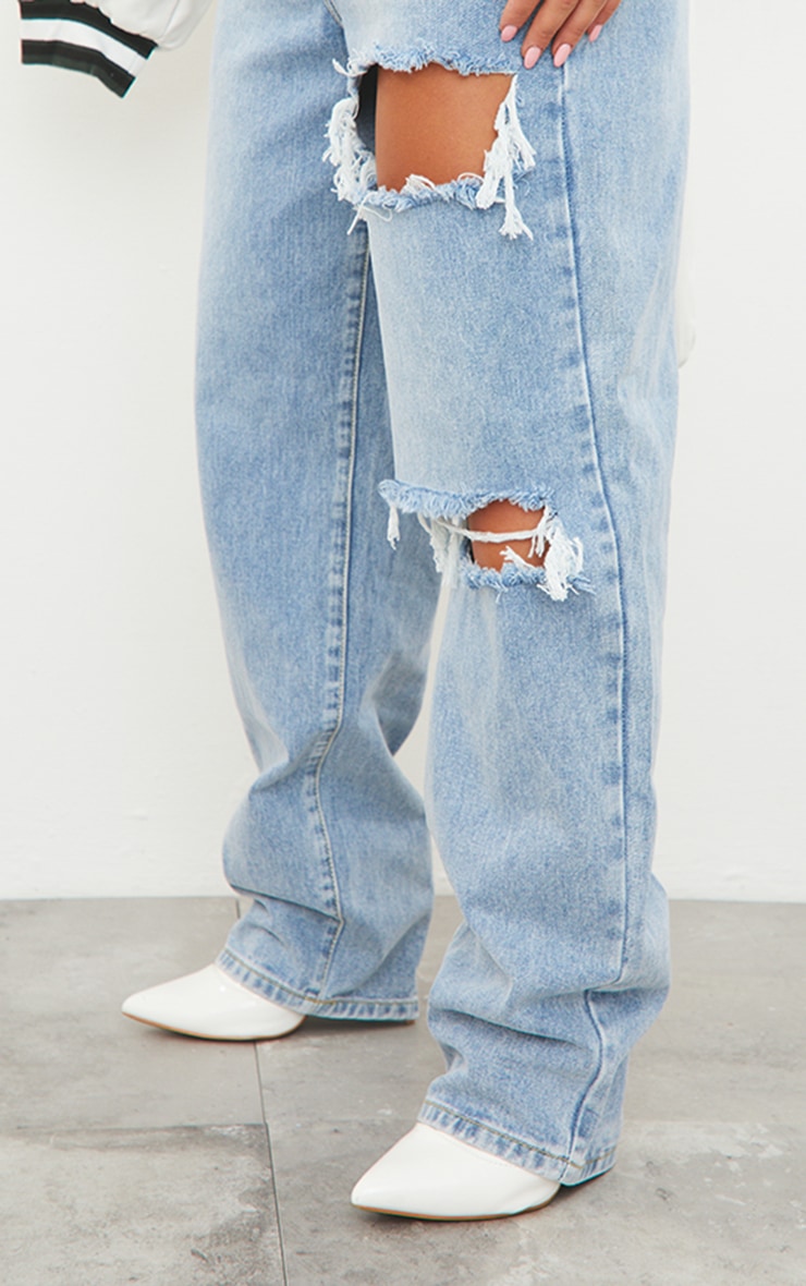 PRETTYLITTLETHING Light Blue Wash Open Knee Boyfriend Jeans image 4