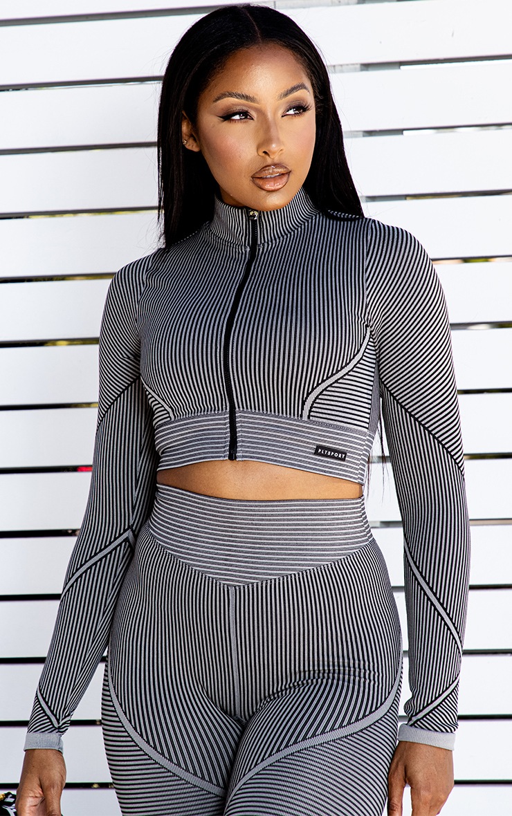 PRETTYLITTLETHING Grey Sport Zip Through Sleeveless Contrast Top