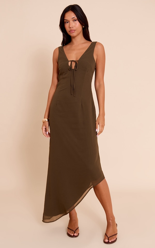 Robe longue asymétrique en mousseline de soie texturée vert forêt à détail noué