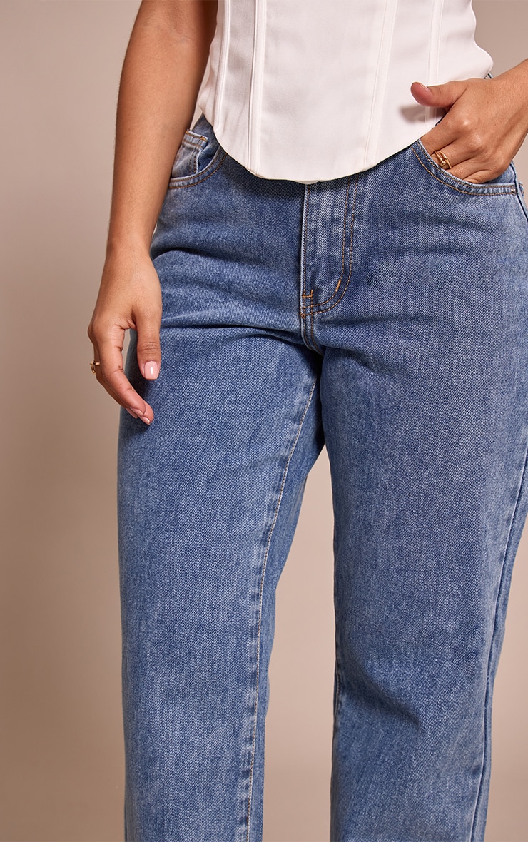 PRETTYLITTLETHING Petite Mid Blue Wash Straight Leg High Waist Jeans image 4