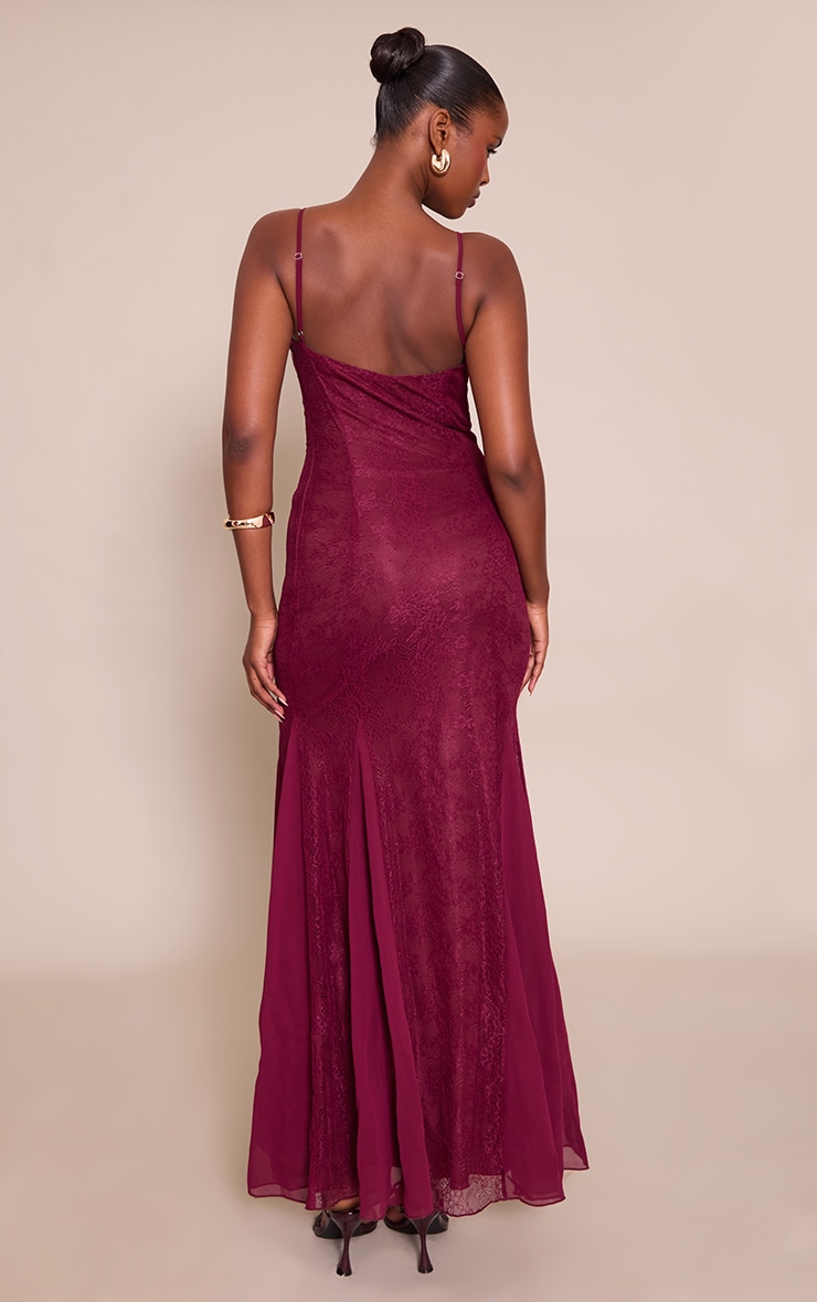 Robe longue en dentelle rouge vin à godet image 2