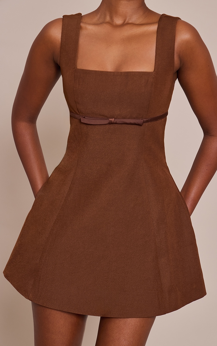 Robe droite tissée deluxe chocolat à détail ceinture image 4