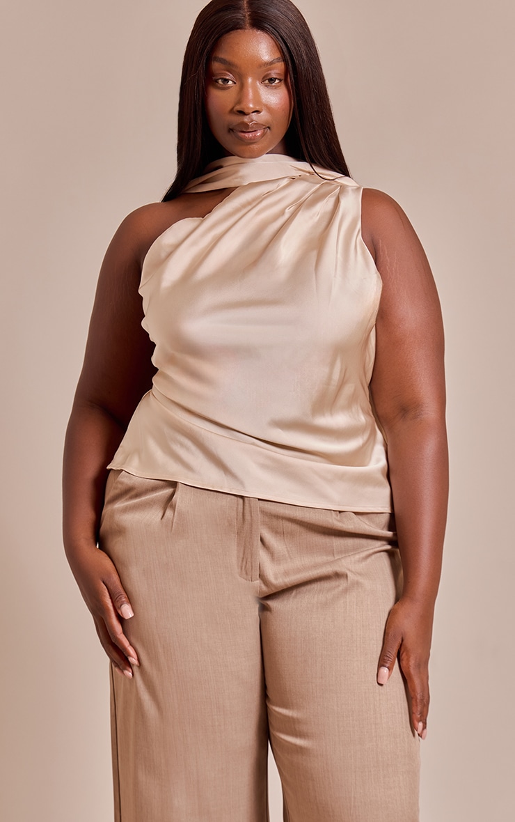 Plus Top satiné beige à détail foulard asymétrique image 1