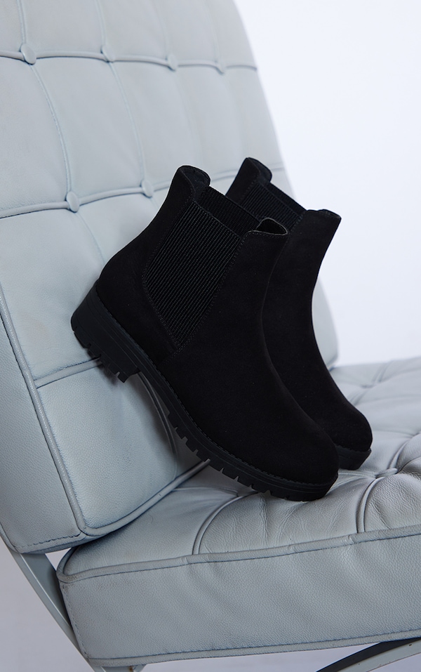 Kasen Round Toe Stretch Panel Ankle Chelsea Boots in Black Matt