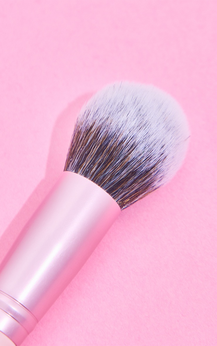 PRETTYLITTLETHING Flawless Finish Powder Brush PLT01 image 2