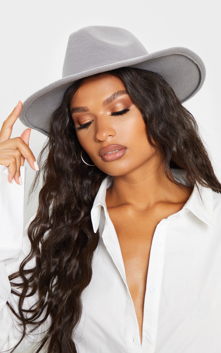 Chapeau fedora gris