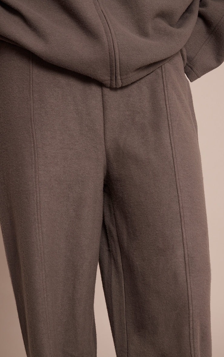 Pantalon large doux gris anthracite à pinces image 4