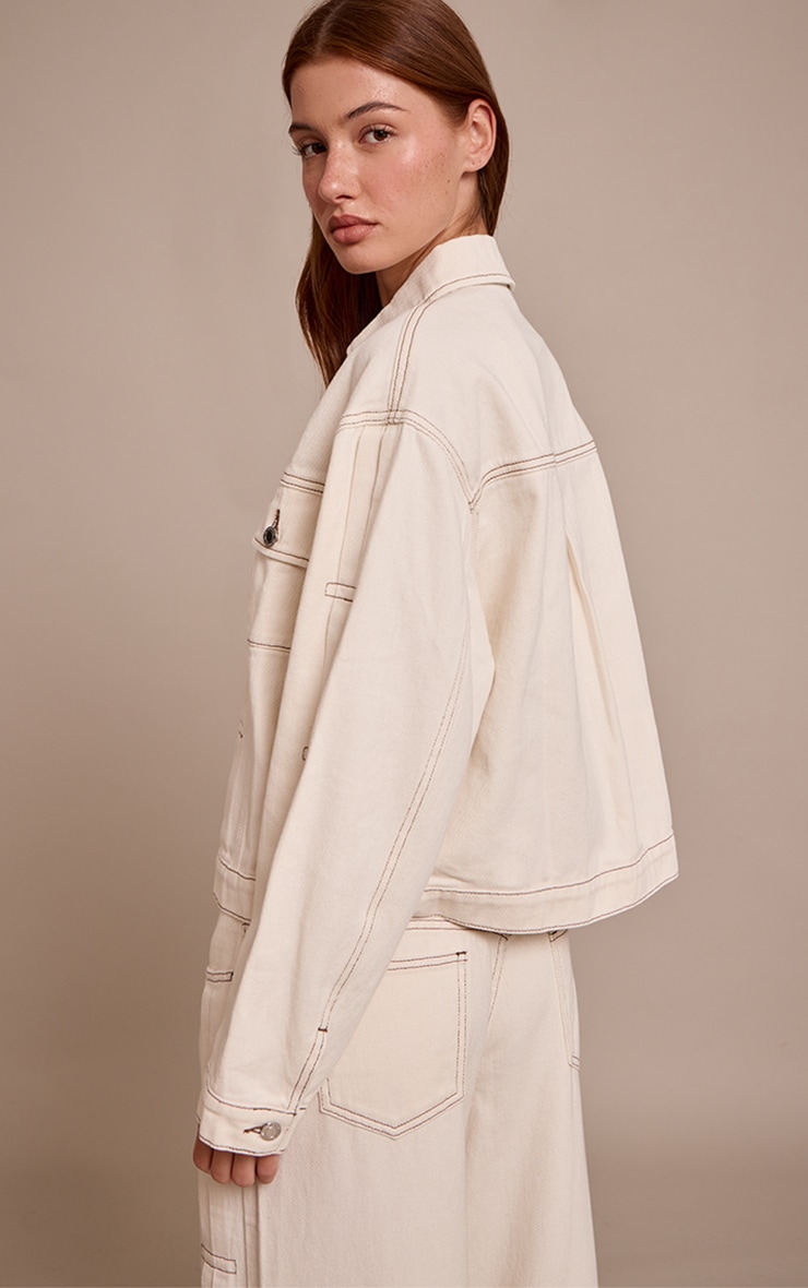 Veste en jean écru à épaules carrées et plissures image 2