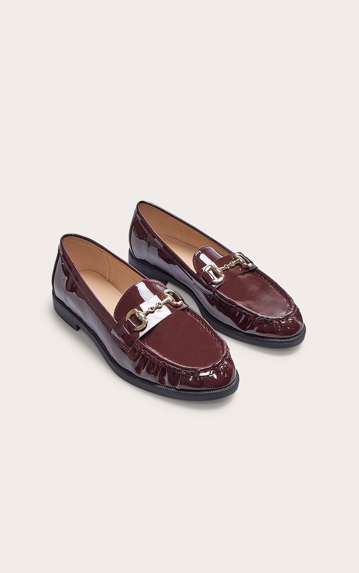 Mocassin bordeaux verni, orné d'une boucle dorée image 2