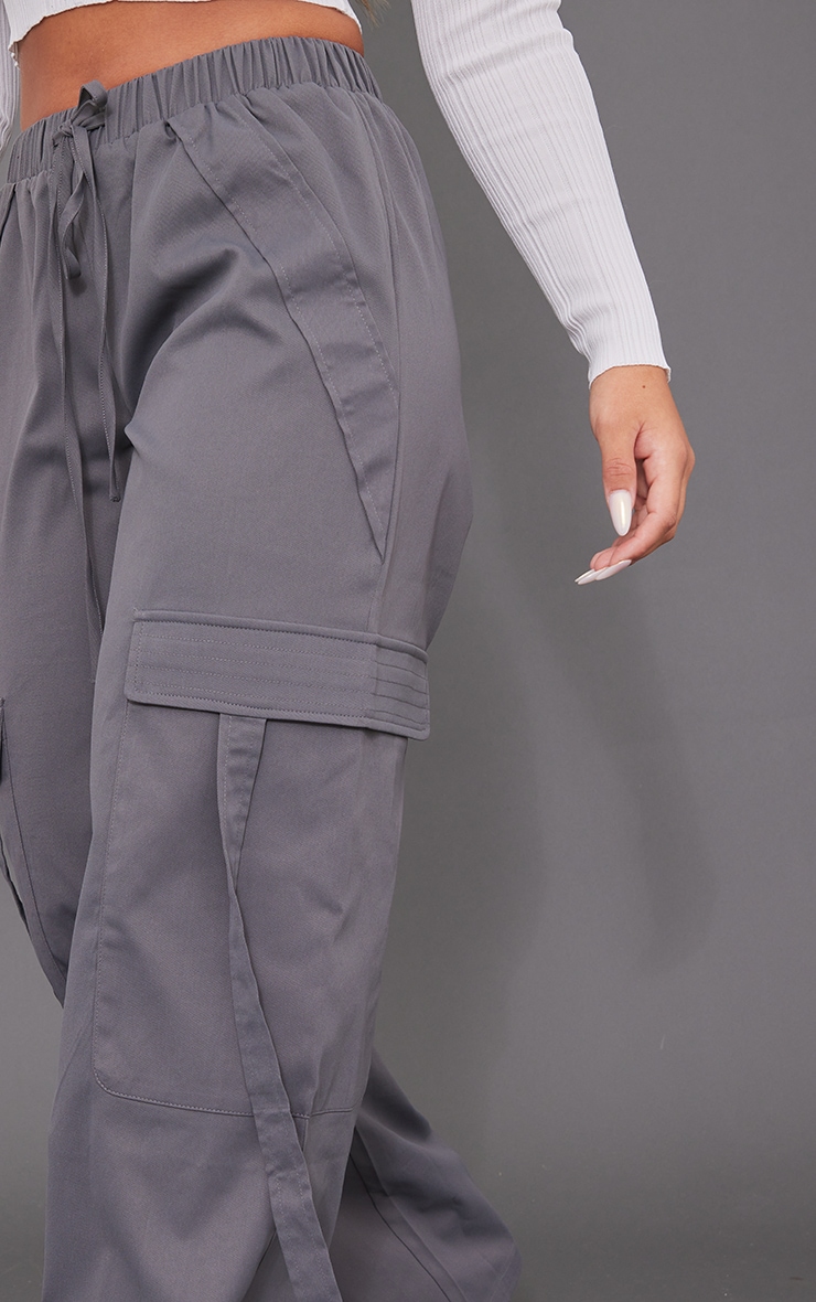 Charcoal Grey Woven Low Rise Pocket Seam Cargos PrettyLittleThing