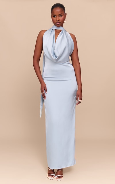 Robe longue satinée bleu ciel à col bénitier drapé