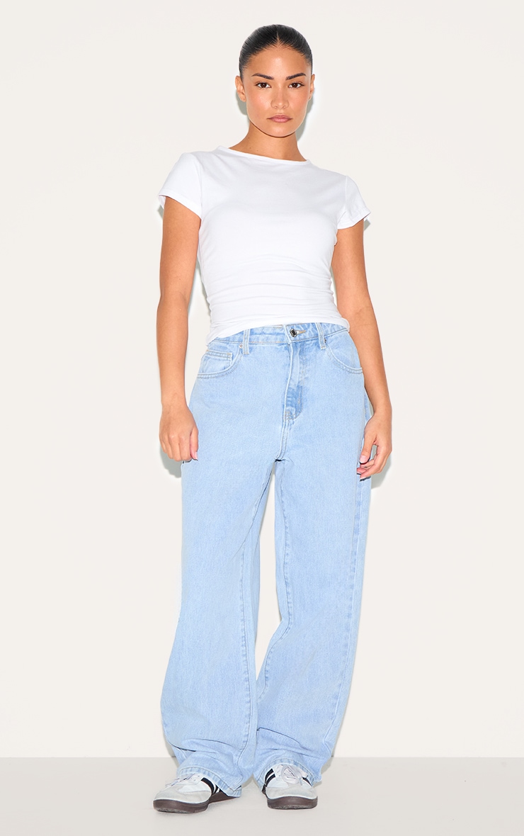 PRETTYLITTLETHING Petite Jean boyfriend bleu clair délavé à taille haute image 1