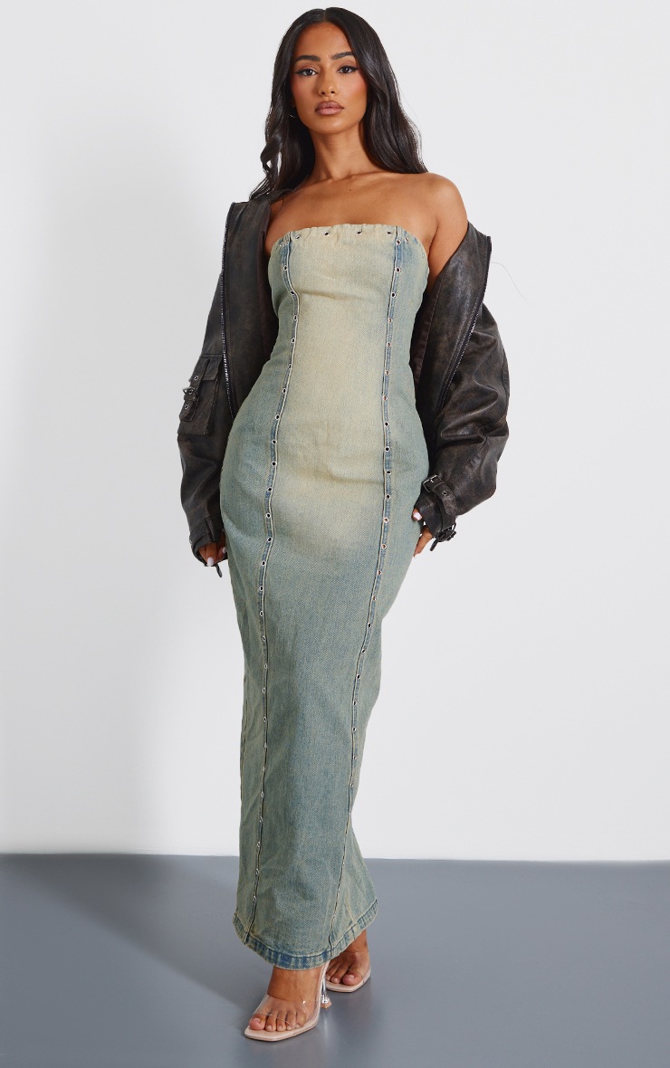 Petite Robe Longue En Jean Délavé Vintage Et Détail Œillet