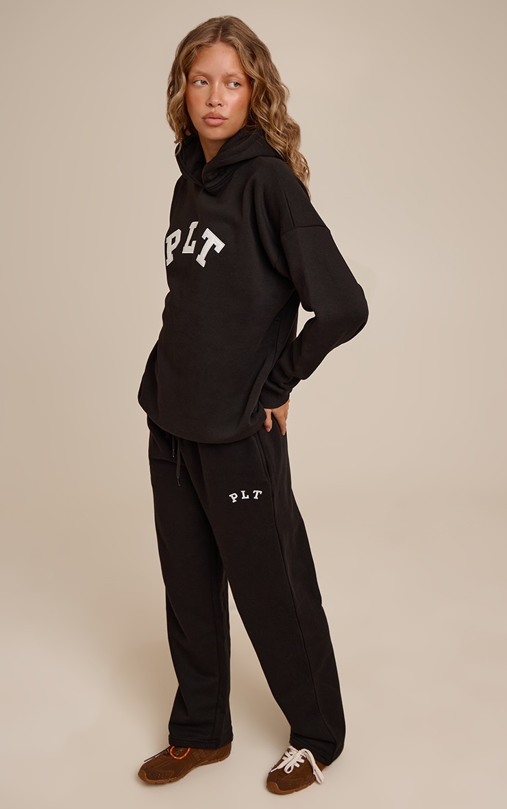 PRETTYLITTLETHING Jogging large noir profond à logo "PLT" image 2