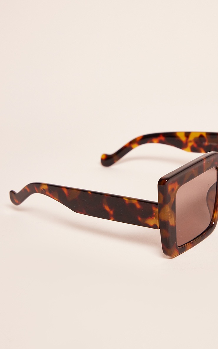 Chocolate Tortoiseshell Oversized Square Sunglasses image 3