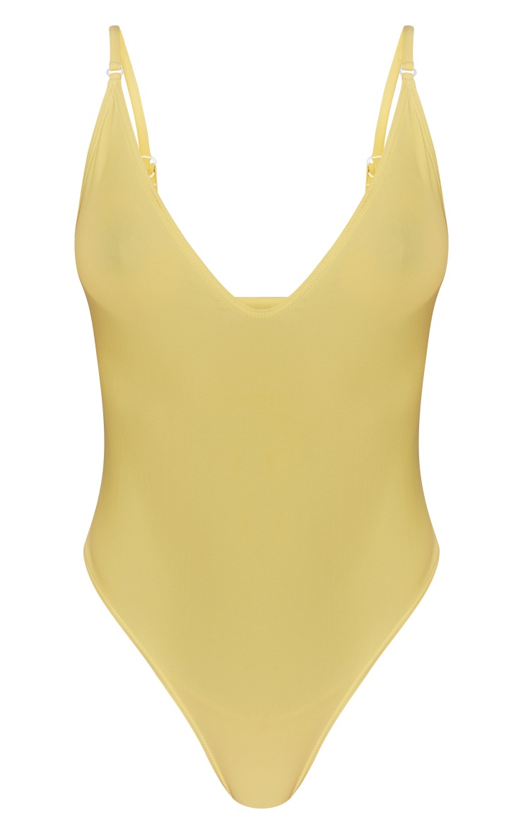 Maillot de bain basique jaune à col rond décolleté image 6