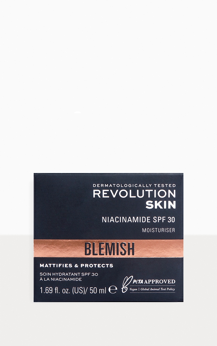 Revolution Skincare Niacinamide SPF 30 Moisturiser image 2