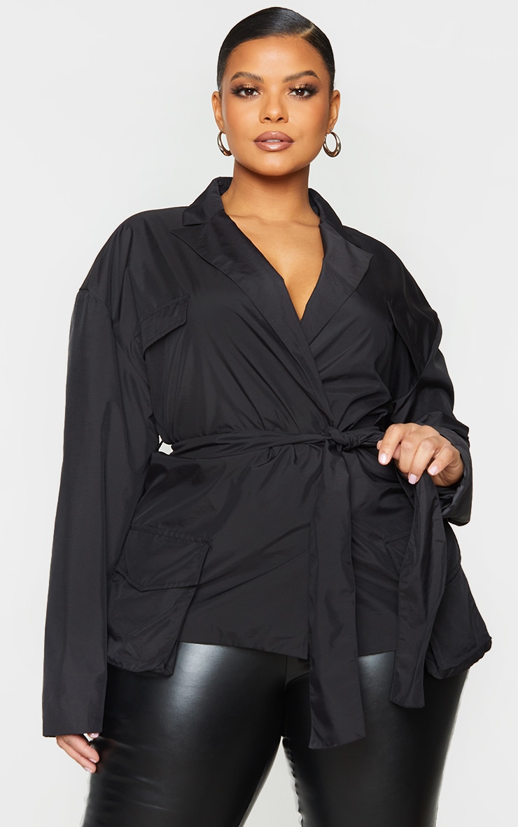 PLT Plus - Veste courte souple noir à lien noué sur la taille