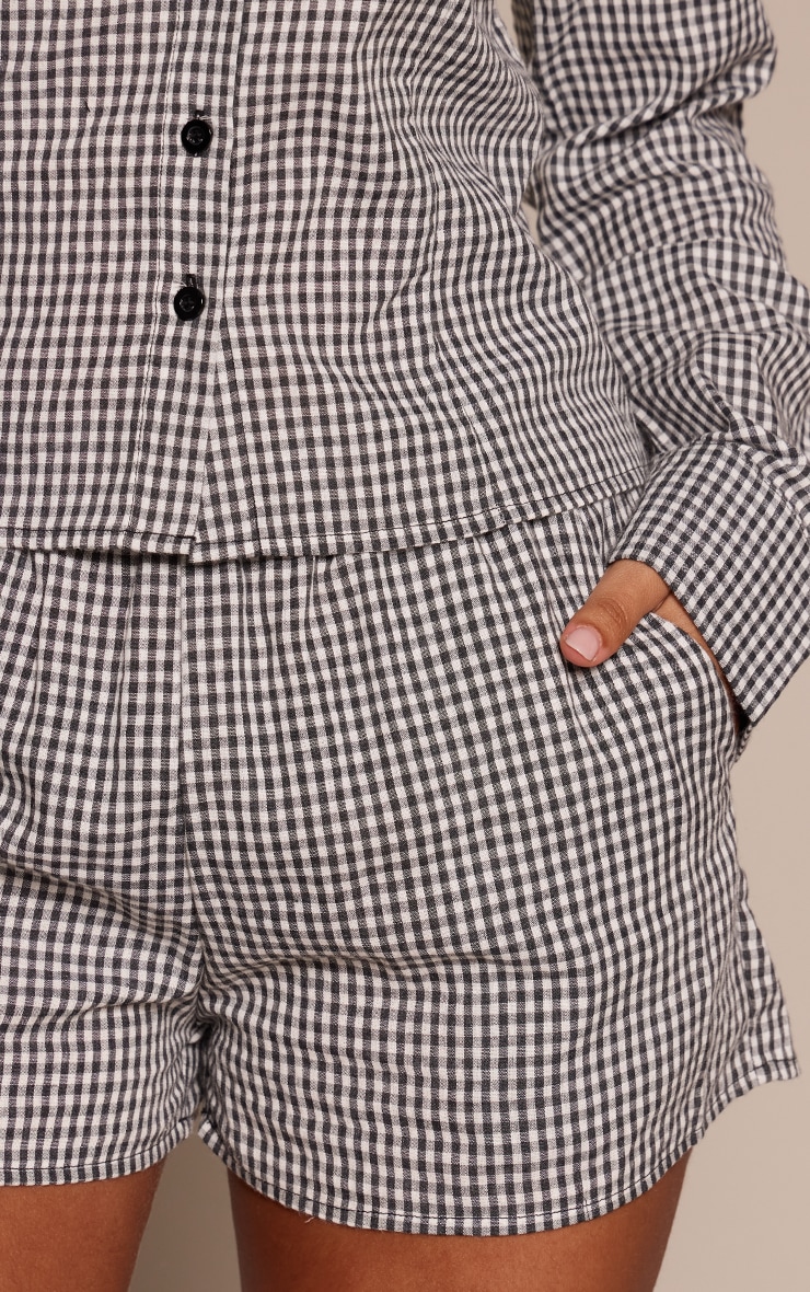 Petite Black Gingham Pleated Boxer Shorts image 5