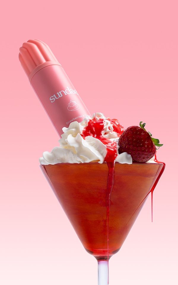 Sundae Strawberries & Cream Shower Foam PrettyLittleThing QA