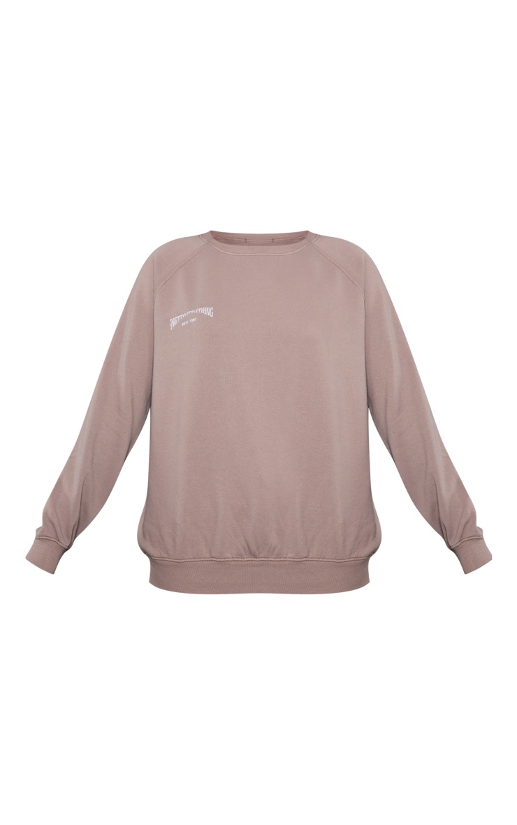 PRETTYLITTLETHING Sweat gris champignon effet javélisé à slogan brodé New Vibes image 5