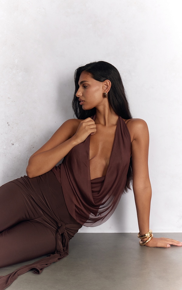 Top en mesh chocolat foncé à dos nu