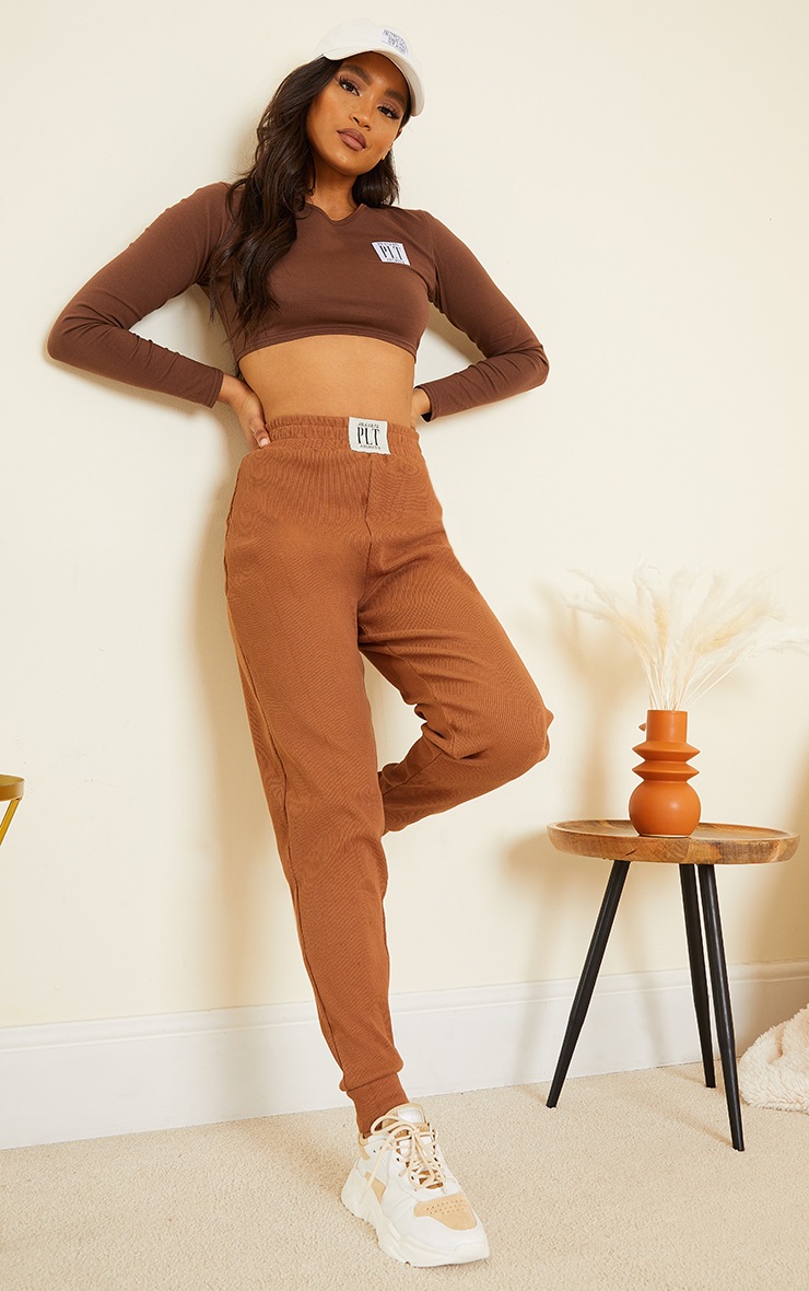 PRETTYLITTLETHING - Jogging lounge très côtelé camel