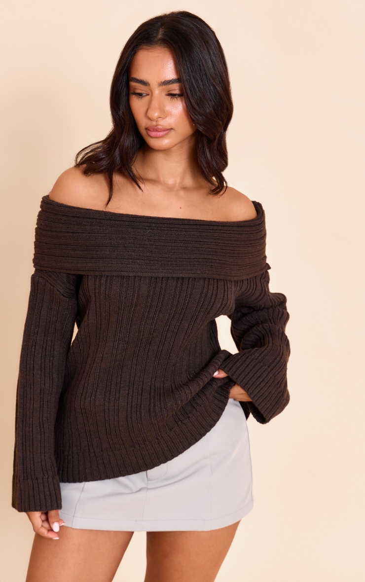 Petite Pull en maille tricot chocolat épaules dénudées image 4