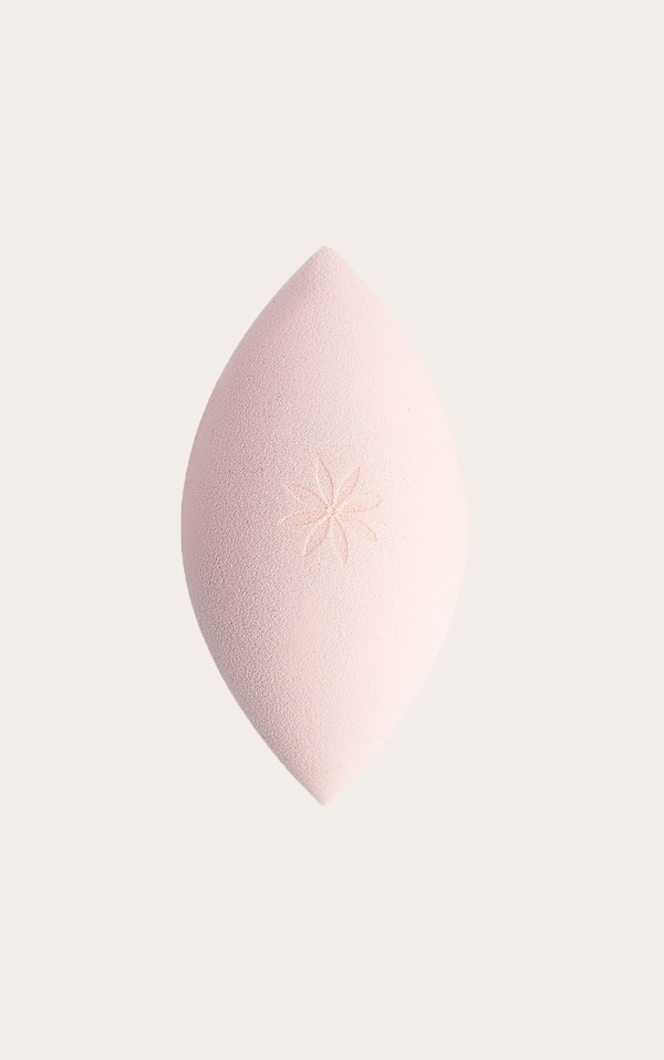 Brushworks Precision Oval Complexion Sponge