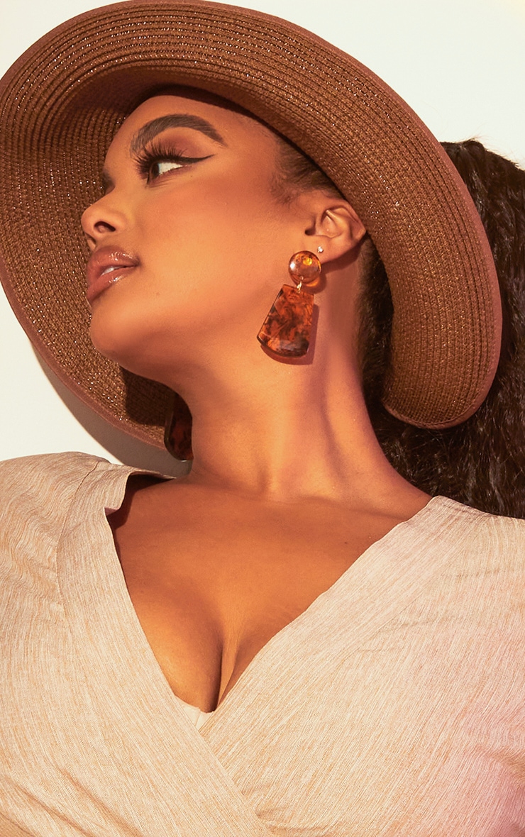 Boucles d'oreilles pendantes en écaille de tortue marron