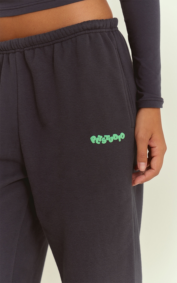 Jogging large bleu marine imprimé boule "PLT Studio" image 4