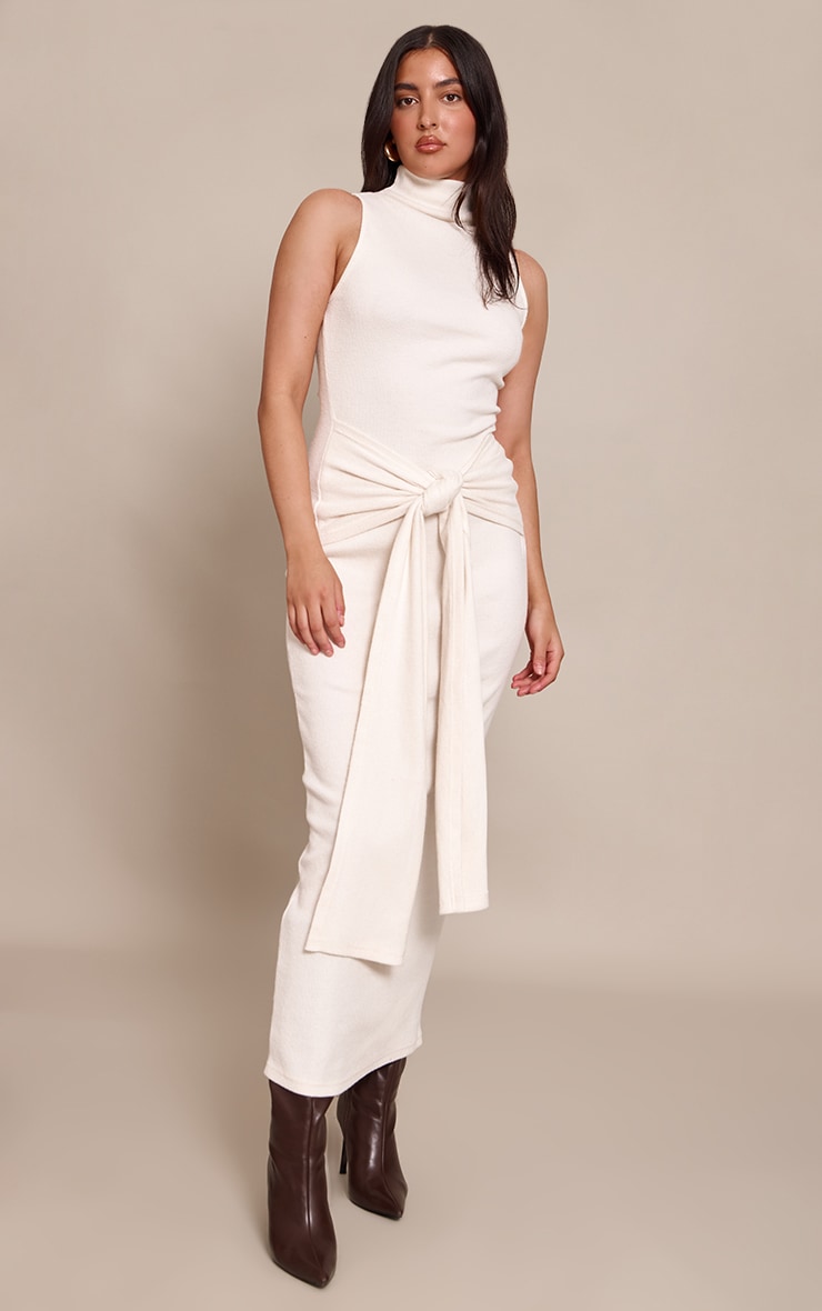 Robe longue brossée côtelée crème sans manches à partie nouée image 1