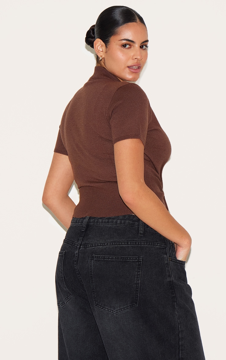 Plus T-shirt basique en maille tricot chocolat image 2