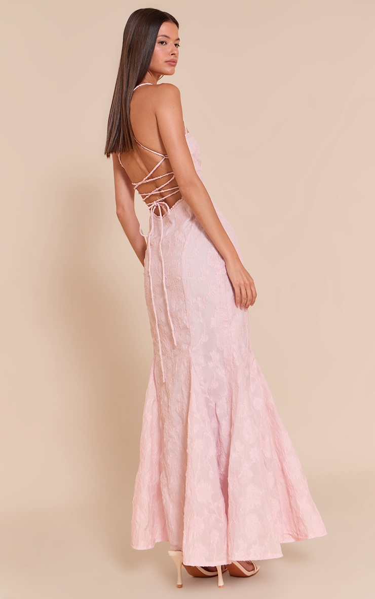 Robe longue texturée rose pâle à dos lacé image 2