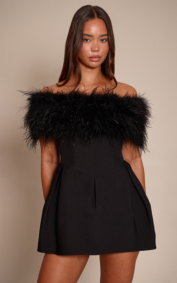 Mini robe trompette tissée deluxe noire à col bardot en plumes