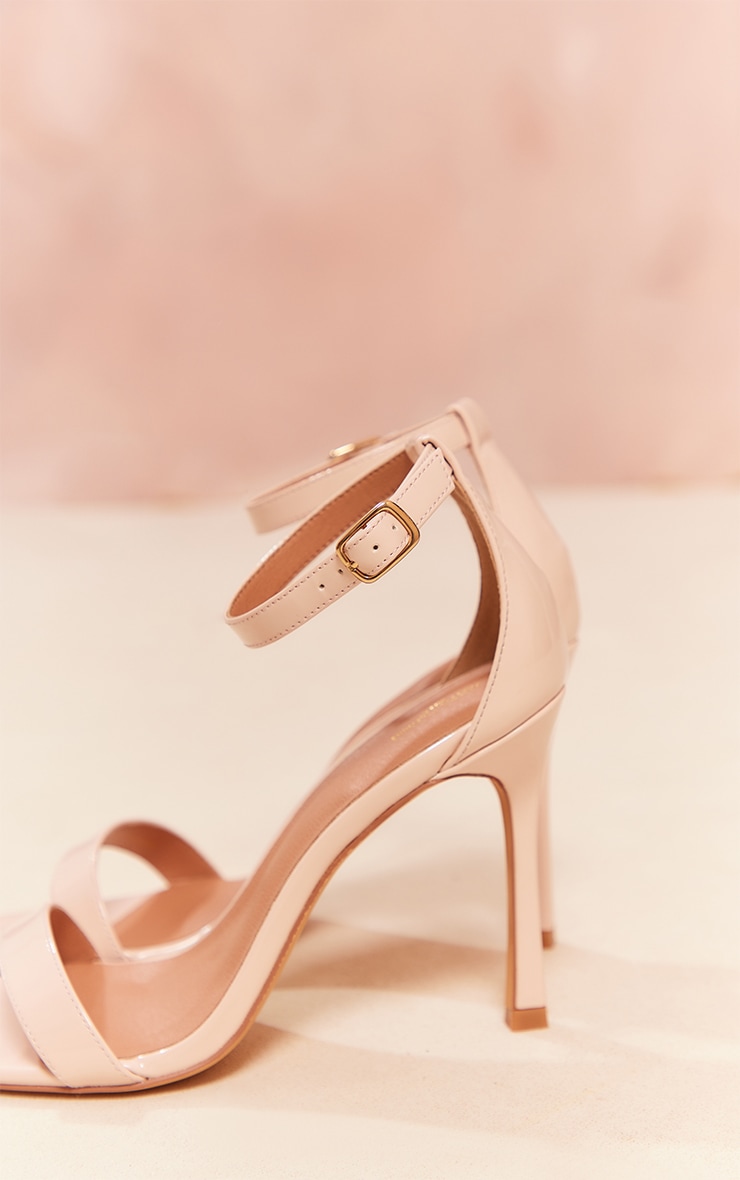 Classic nude heels hotsell