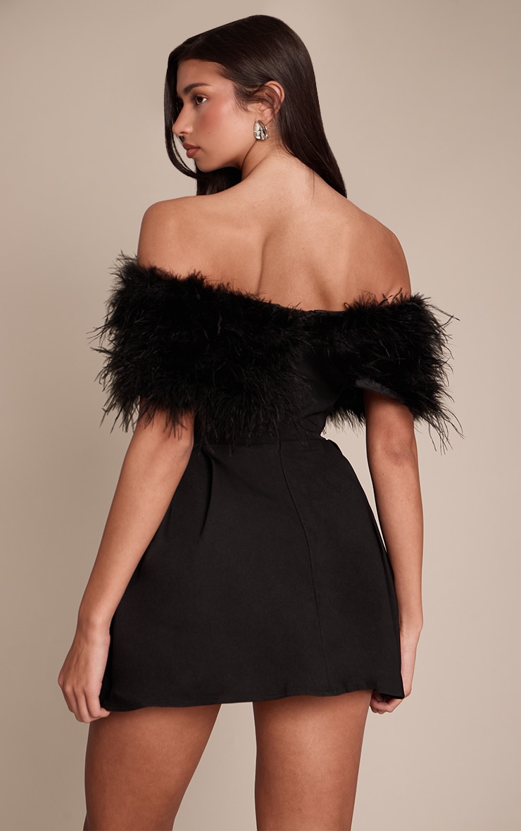 Mini robe trompette tissée deluxe noire à col bardot en plumes image 2