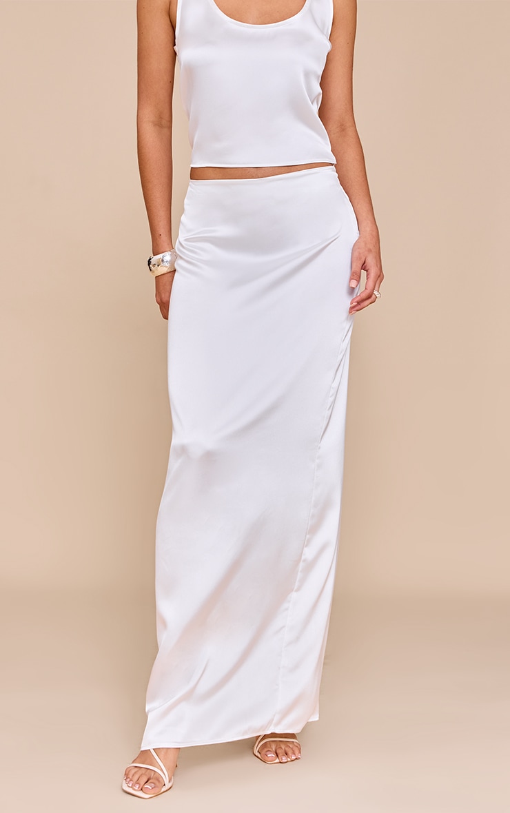 Jupe longue satinée crème à taille mi-haute image 2