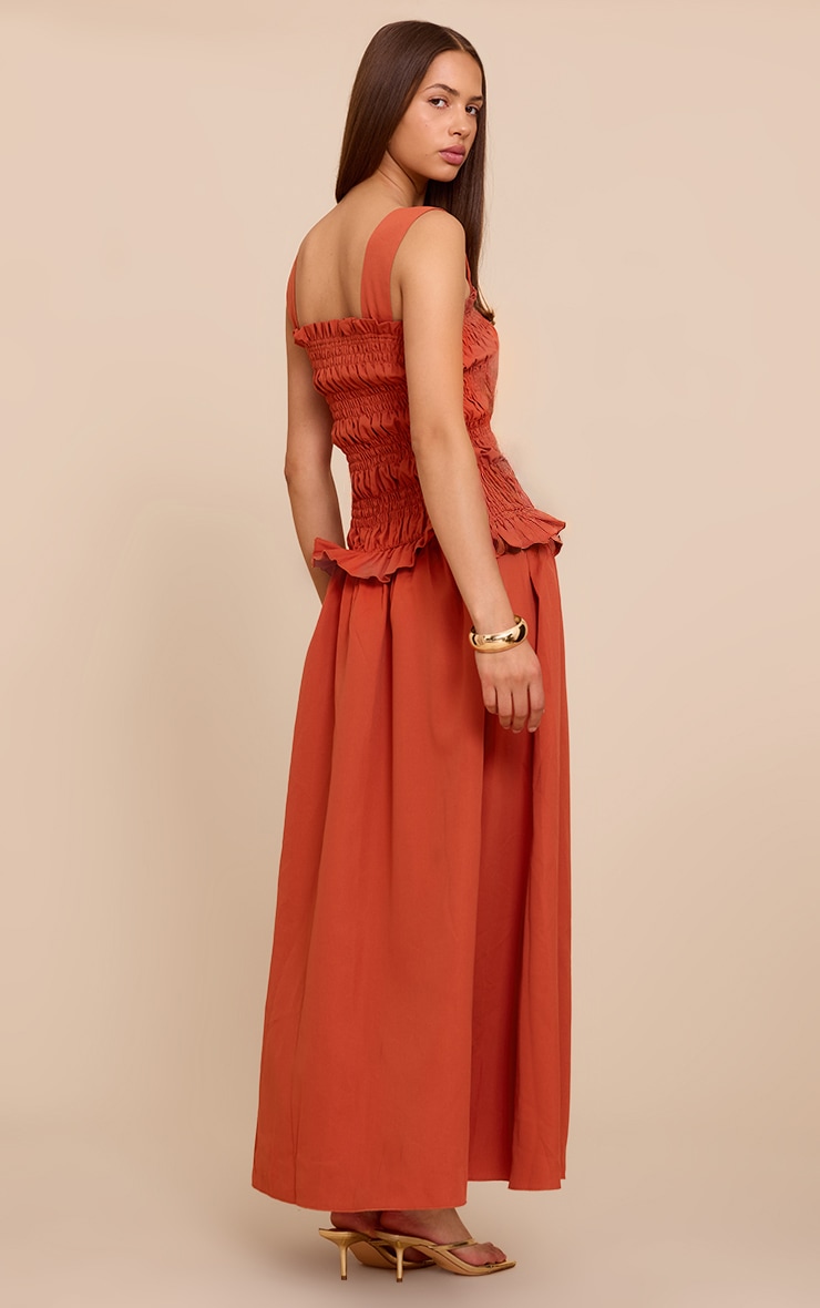 Robe longue orange brûlé froncée à volants image 2