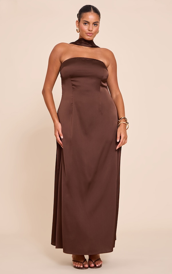 Plus Robe bustier longue satinée marron chocolat à détail foulard