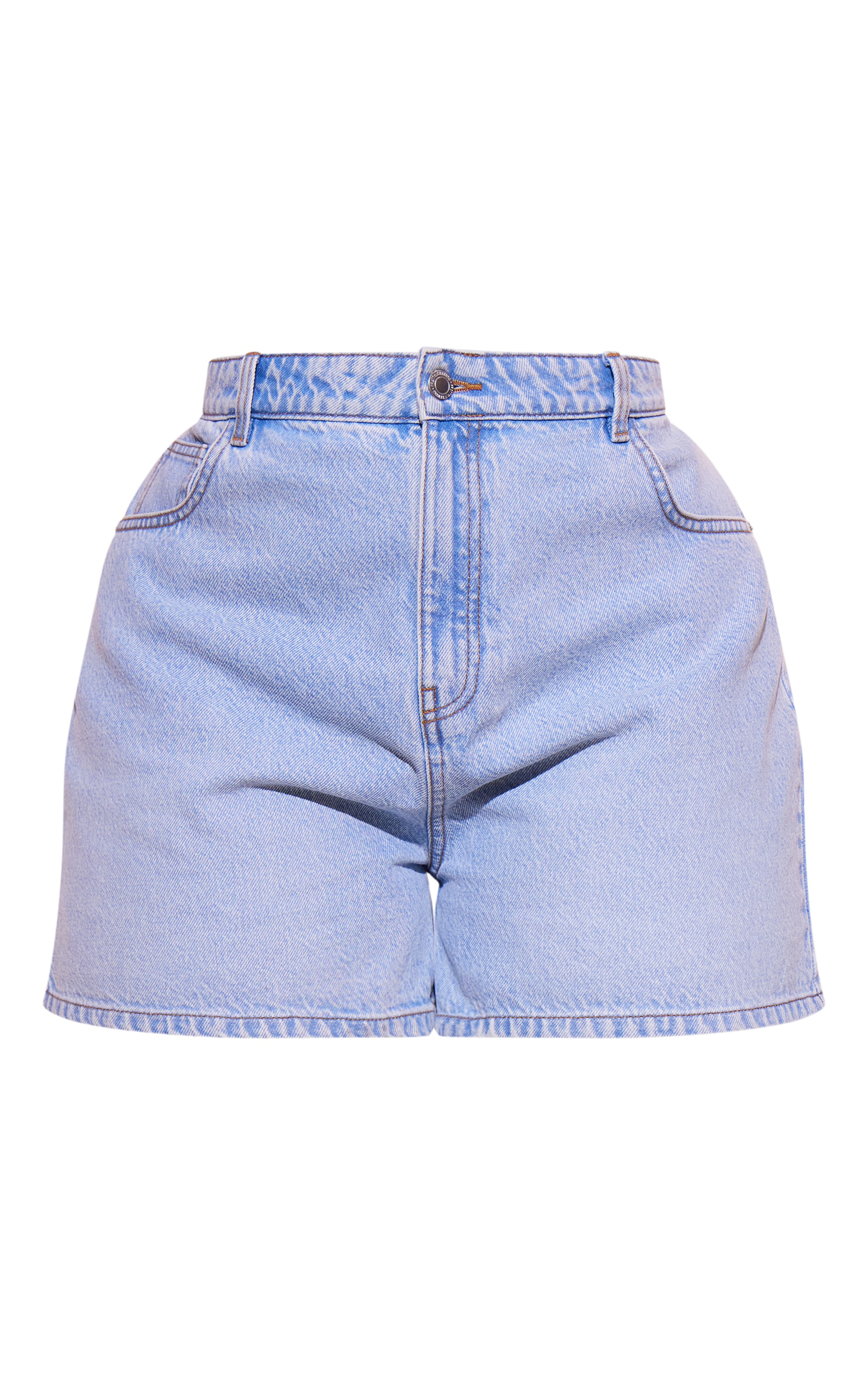 PRETTYLITTLETHING Plus Light Blue Mom Denim Shorts image 3