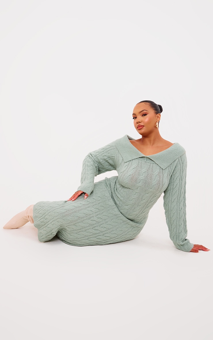 Plus Robe longue en maille tricot torsadée vert sauge repliée image 3