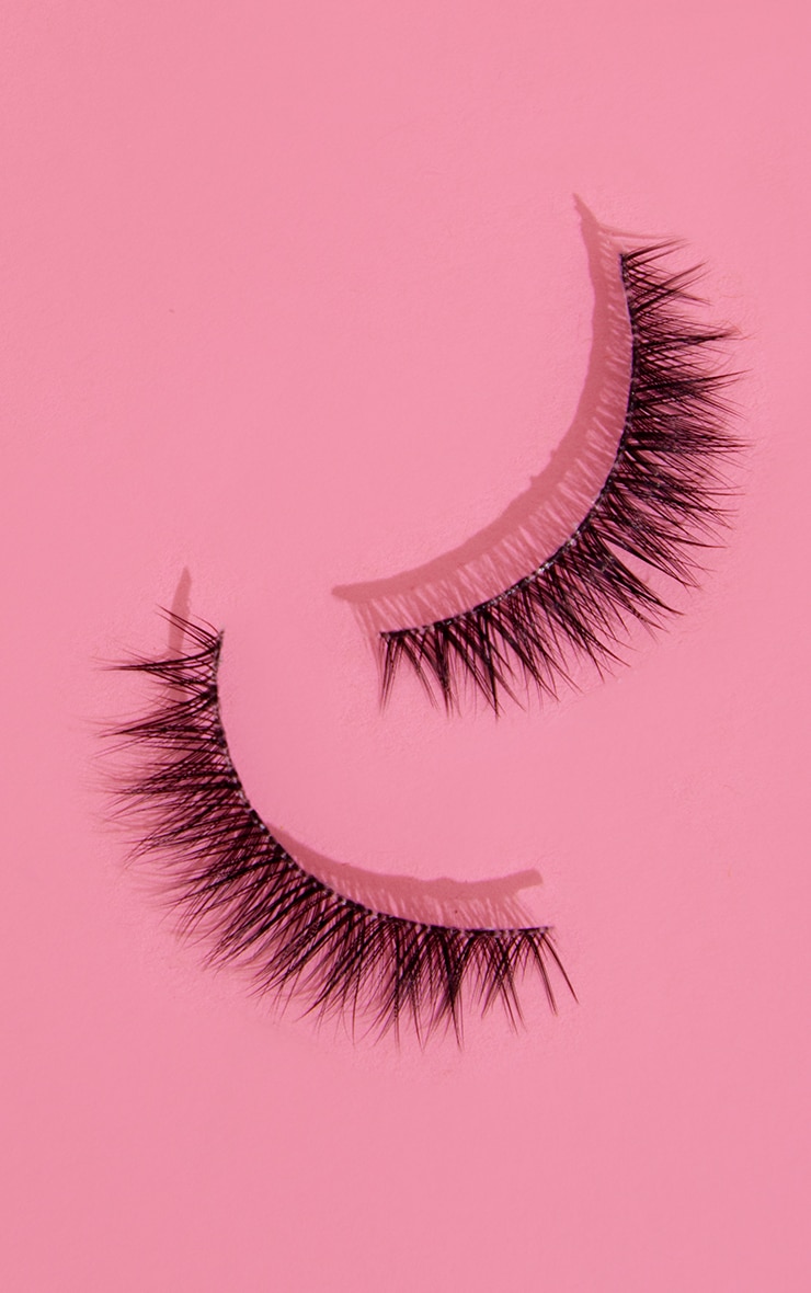 Oh My Lash Flawless Eyelashes image 2