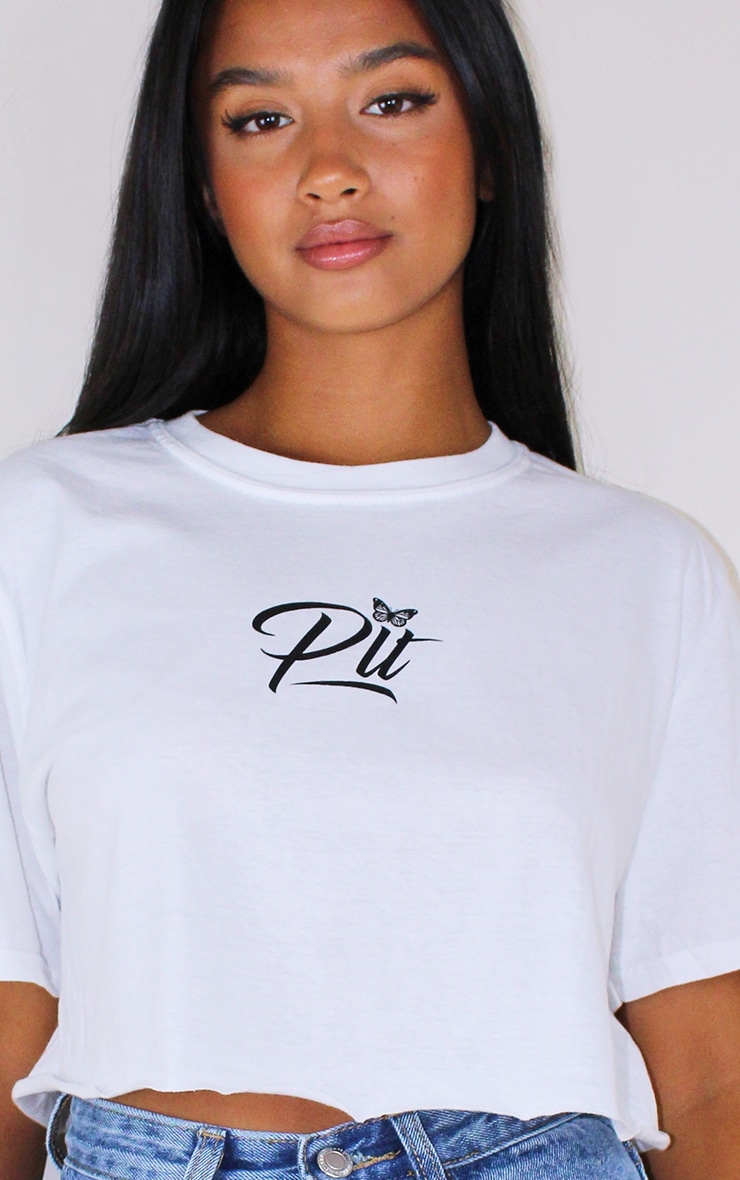 PRETTYLITTLETHING Petite T-shirt court blanc à logo image 4
