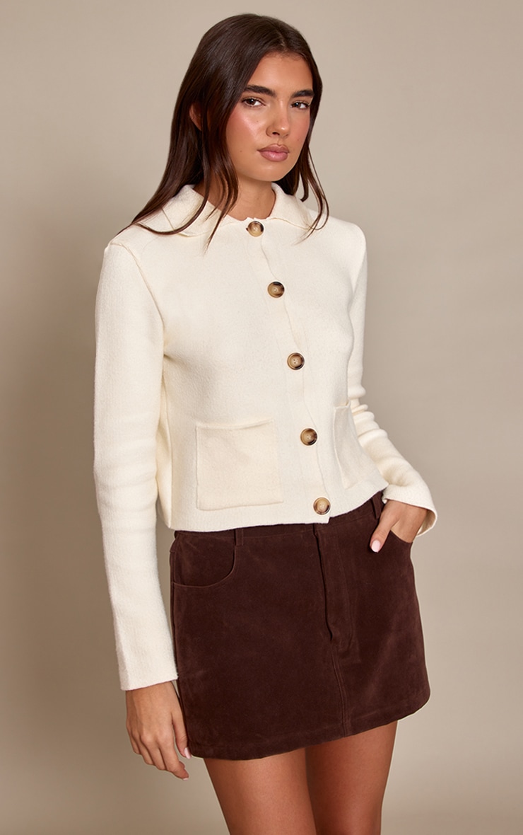 Mini-jupe en suédine chocolat foncé à poches image 2